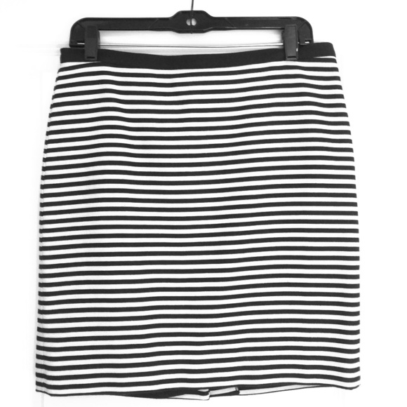 Ann Taylor LOFT navy & white striped skirt. Sz. 6