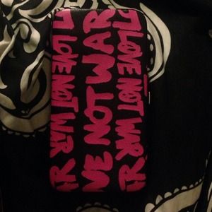 love not war Wallet