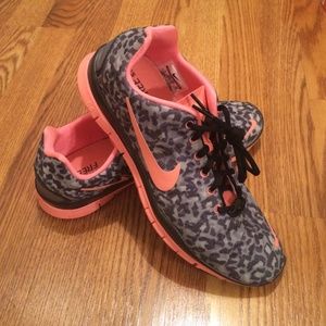 *SOLD!* Nike Free TR Fit 3 Pink/Stealth Cheetah