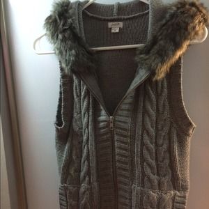 Faux fur hooded grey sweater vest
