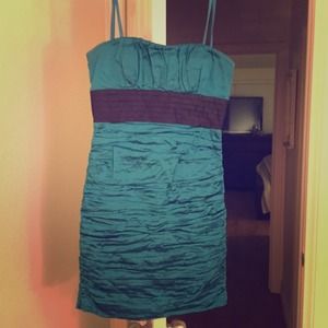 BCBG MAX AZRIA Dress Size 4