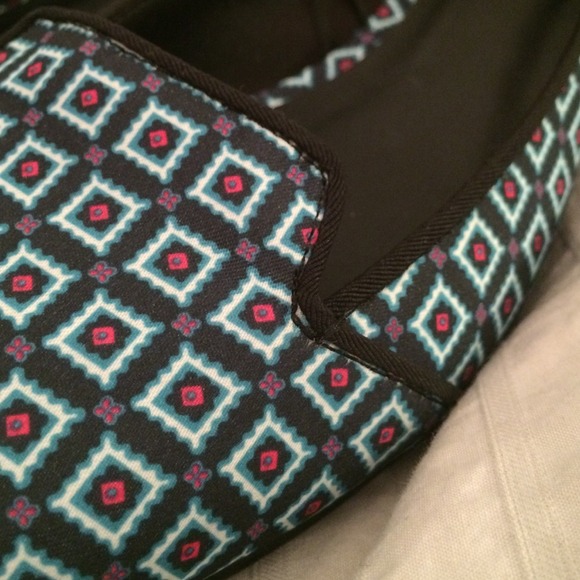 Patterned flats - Picture 3 of 3