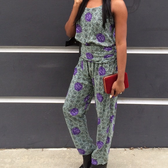 🌷🌸Floral Jumpsuit • Size Small