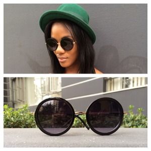 Classic Black Round Sunglasses