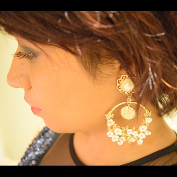 Earrings - Picture 3 of 4