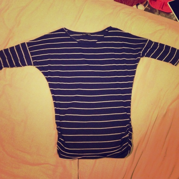 Short sleeve blue and tan