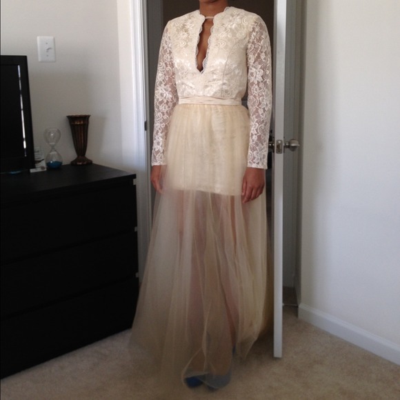 Dresses & Skirts - Perfect for prom! Champaign Lace Dress