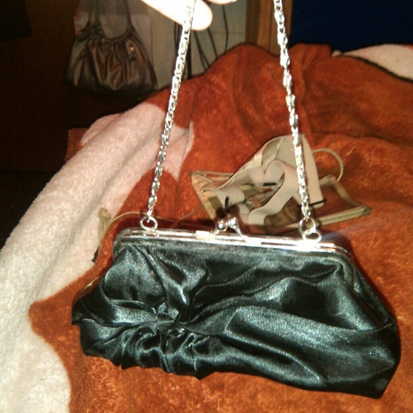 black clutch