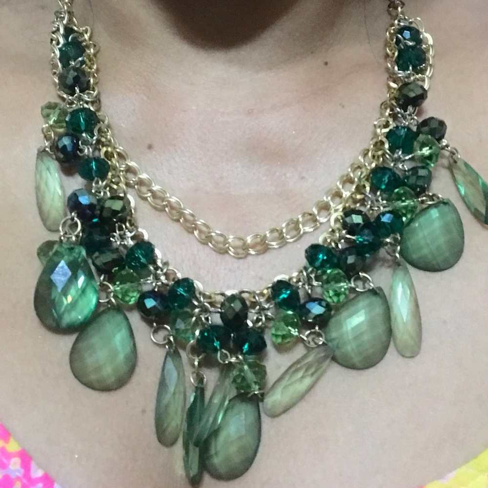 Awesome Green Necklace - Picture 4 of 4