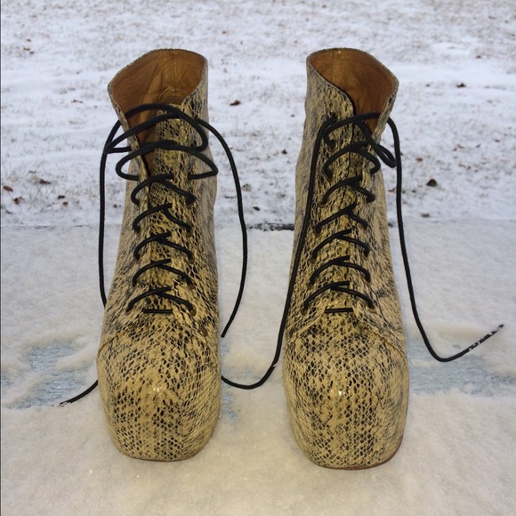 Jeffrey Campbell Lita in Python - 8.5