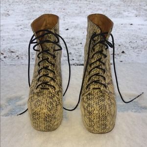 Jeffrey Campbell Lita in Python - 8.5