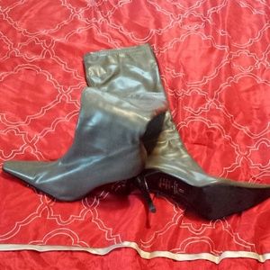 Bakers gray leather boots