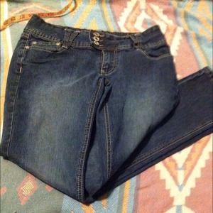 Med blue skinny jeans