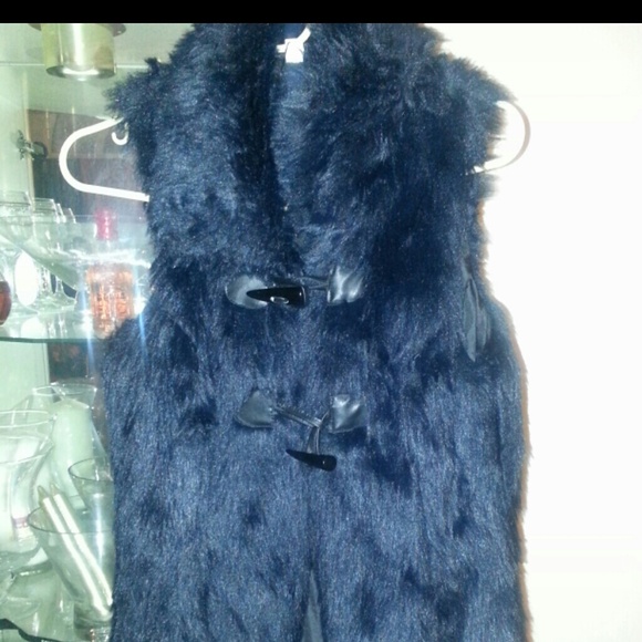 Black faux fur long vest