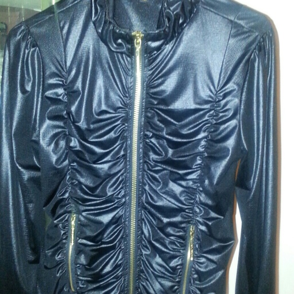 Rockawear black tight fitted scrunch jacket