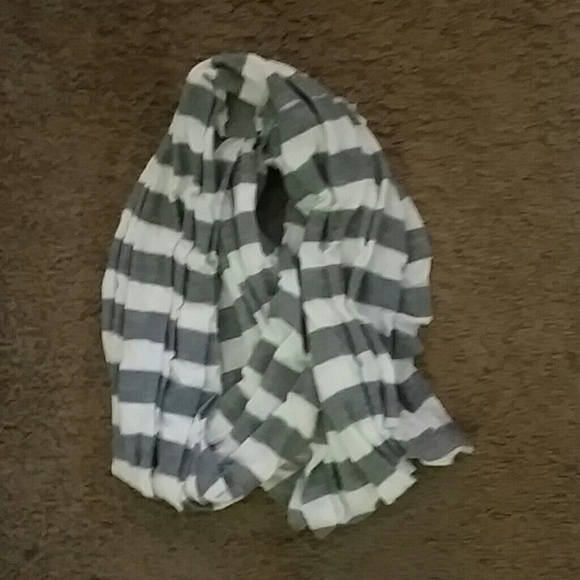 Infinity scarf
