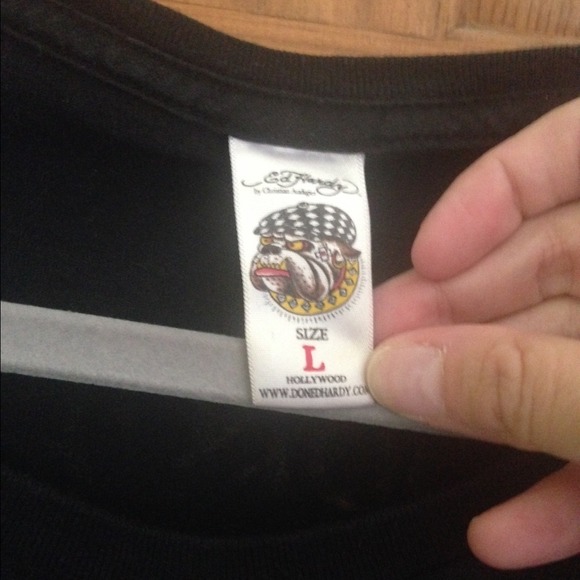 Ed Hardy Shirt size L (fits XL) - Picture 4 of 4