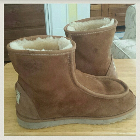 **SOLD ON MERCARI** Authentic Ugg boots - Picture 2 of 4