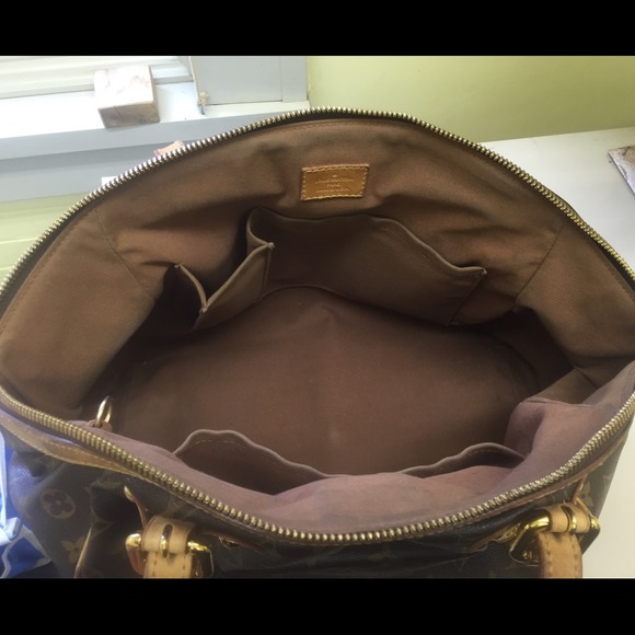 🚫🚫🚫 SOLD🚫🚫🚫Authentic LV Tivoli GM tote - Picture 3 of 4