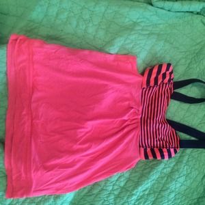 Lululemon Workout Top w/ Built-in Bra