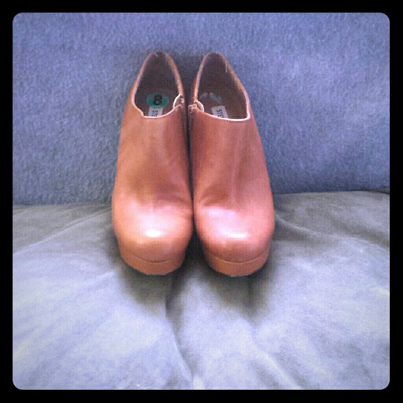 short ankle boots