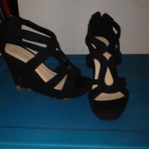 Black velvet wedge 7.5