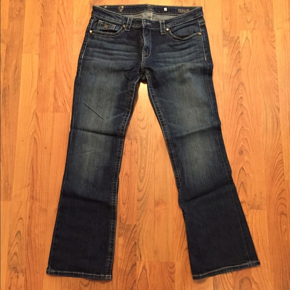 D9 jeans size 33 with a 33 ½ " inseam