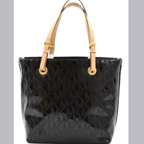 Michael Kors Handbags - Authentic MK Jet Set Handbag