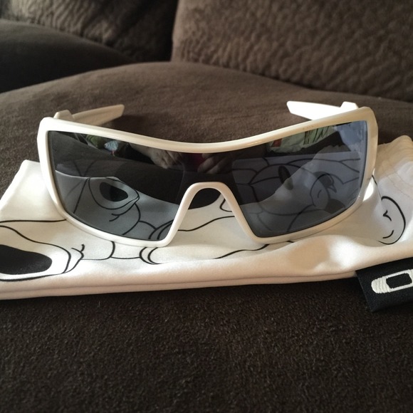AUTHENTIC Oakley Oil Rig sunglasses!