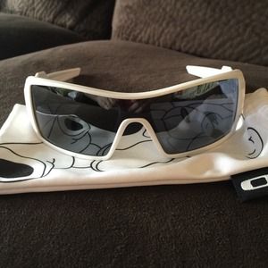 AUTHENTIC Oakley Oil Rig sunglasses!
