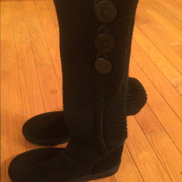 Bailey button Ugg boots size 8