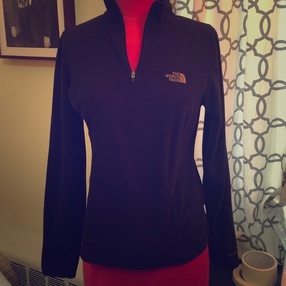 North face pullover!