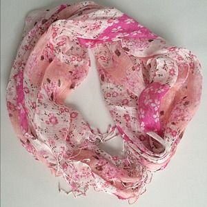 Bundle of 4 floral scarves!