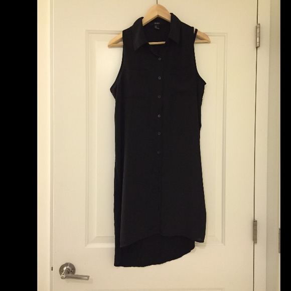 Black button up 2 front pocket high low dress
