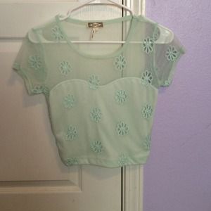 Crop top