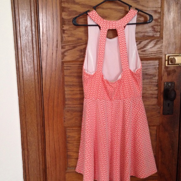 Dress - Picture 4 of 4