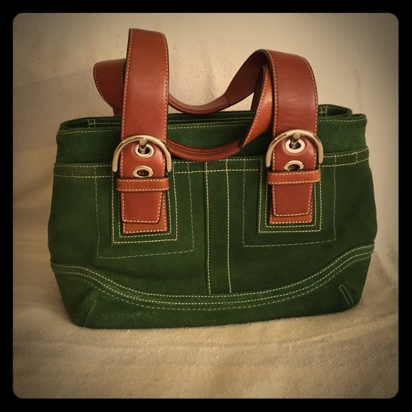 🚫SOLD🚫 Green Suede Coach bag