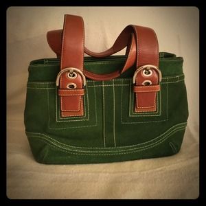 🚫SOLD🚫 Green Suede Coach bag