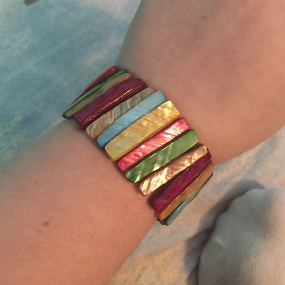 Shell like bracelet - Picture 2 of 3
