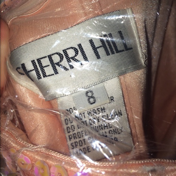 Champagne Pink Sherri Hill Prom dress 👗 - Picture 2 of 4