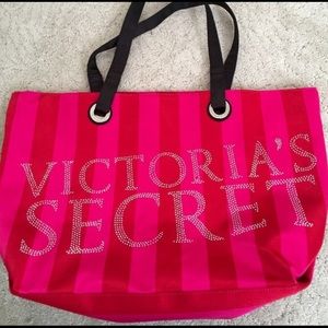 SOLD🎉🎉🎉2 gorgeous VS totes 1 NEW 1 lightly use