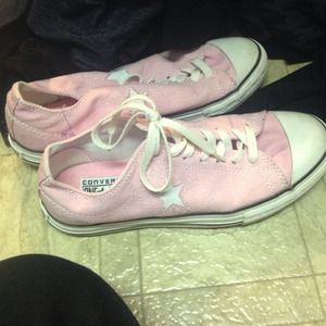 Light pink converse