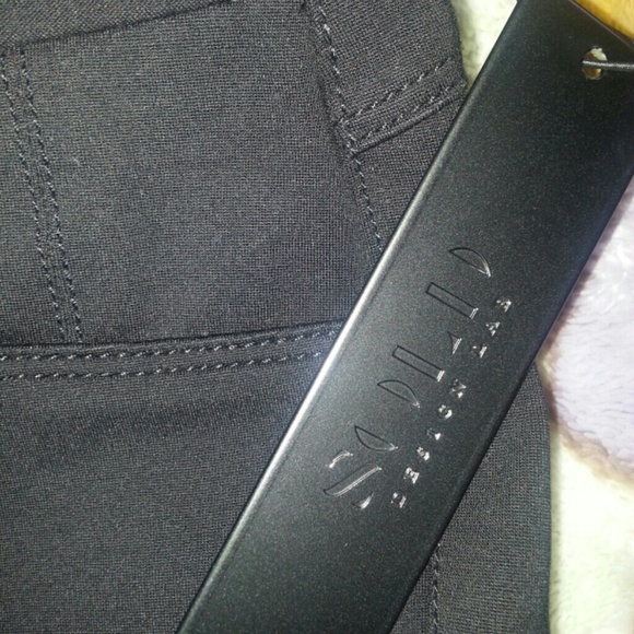 Jeans - Picture 2 of 4