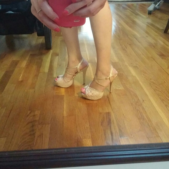 Sold Nude lace with rose gold rhinestones - Picture 3 of 4