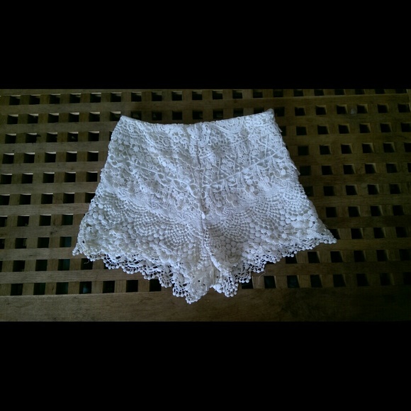 🚫Not available 🚫 White lace shorts