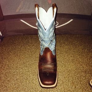 Ladies Ariat Square toe boots