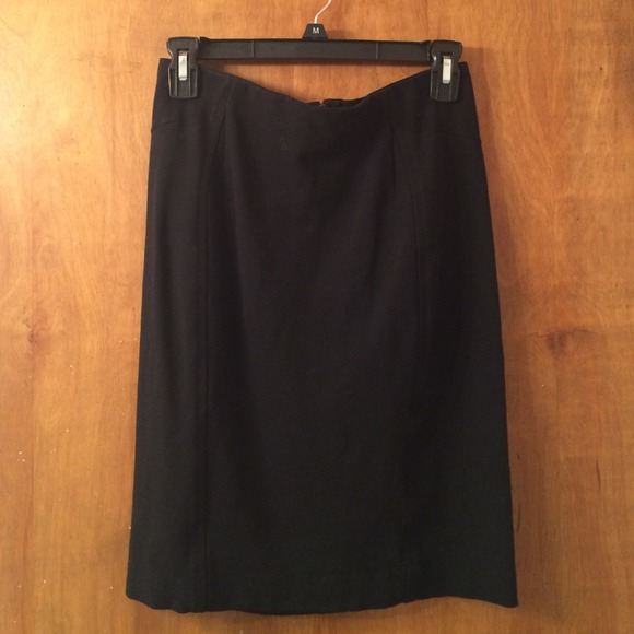 Black Ann Taylor ponte pencil skirt