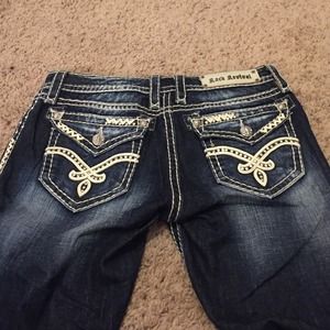 Rock Revival Jeans Elaina boot cut.