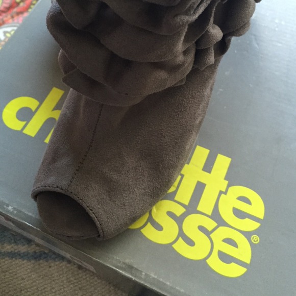 Grey Open Toe Ruffle Heels - Picture 3 of 4