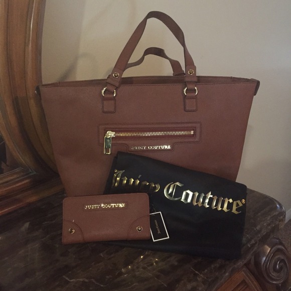 Juicy Purse *JUST REDUCED " 👜